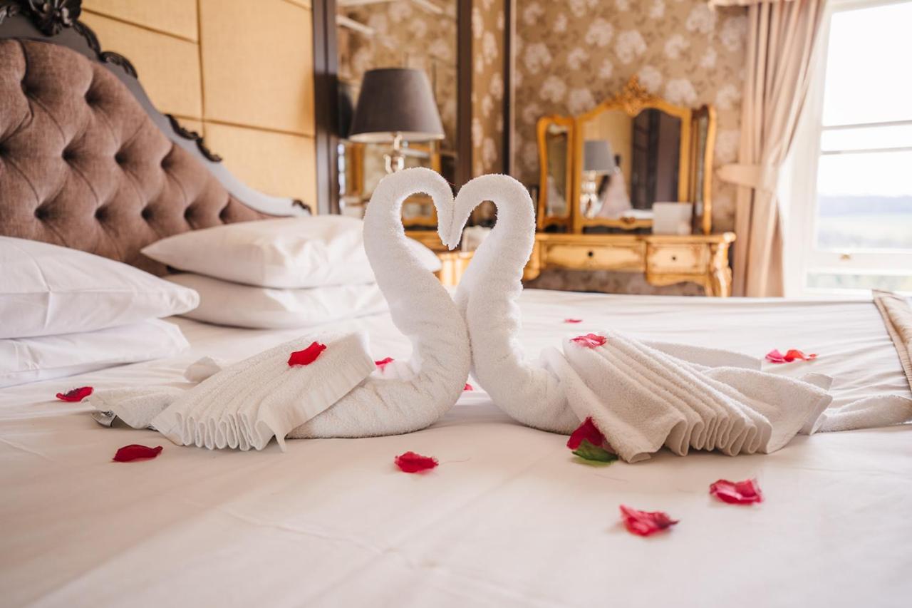 Court Colman Manor Guest House Bridgend  Ngoại thất bức ảnh