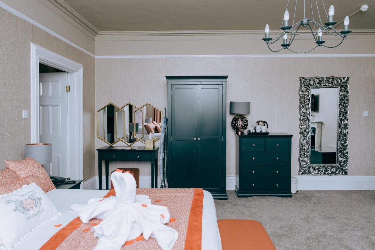 Court Colman Manor Guest House Bridgend  Ngoại thất bức ảnh